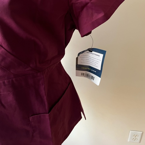 NWT Vestex Scrub Top - Picture 3 of 5